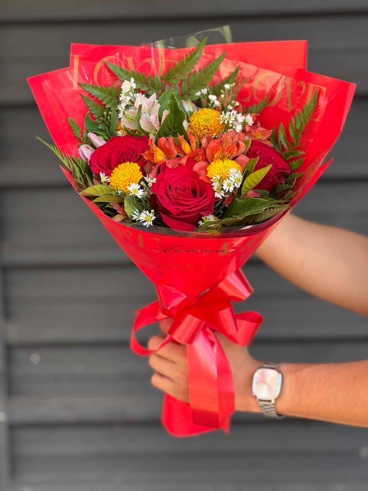 buquê 3 rosas4 Buquê Magia das Cores - Imagem 1